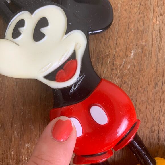 Vintage Walt Disney World Plastic Mickey Mouse Back Scratcher 15" - Picture 3 of 8